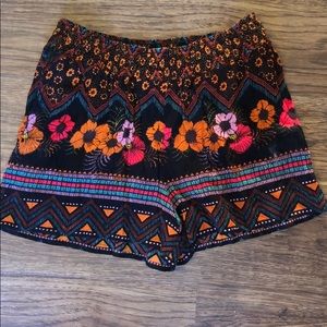 Women’s cloth shorts-boutique style (boho)